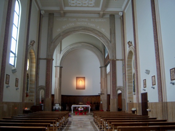 Chiesa del Santo Volto di Ges�: interno