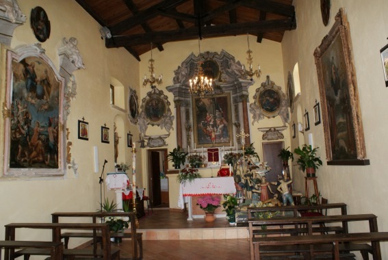 Chiesa della Nativit� di Maria ad Abetemozzo (Teramo)