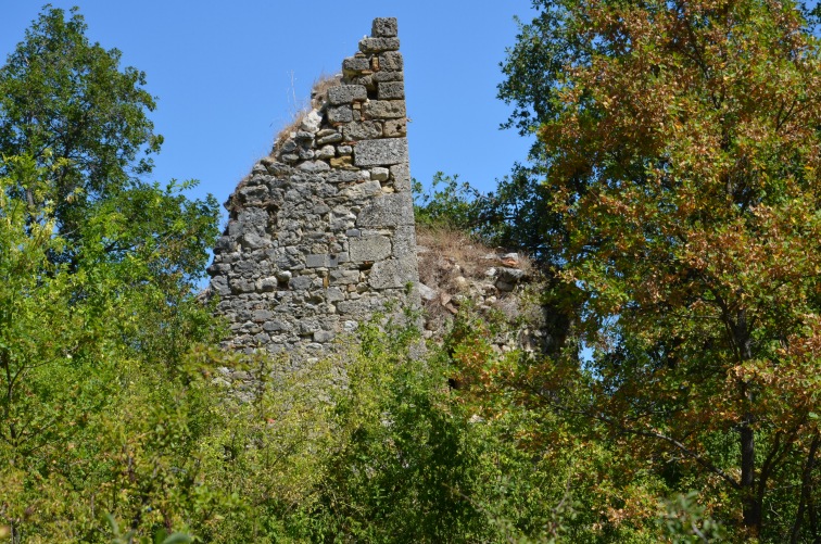 Ruderi della Chiesa di S.Valentino a Cerchiara di Isola del G.Sasso (Te)