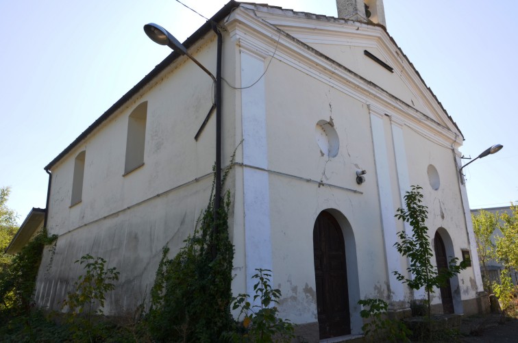 Chiesa della SS.Trinit� nella frazione della Trinit� a Leognano di Montorio al Vomano (Te)