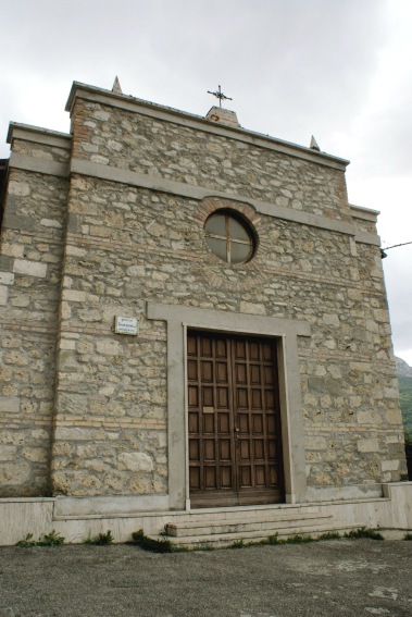 Macchia da Sole di Valle Castellana (Te): Chiesa di S. Giovanni Battista