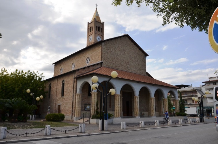 Chiesa del Sacro Cuore di Ges� a Martinsicuro (Te)