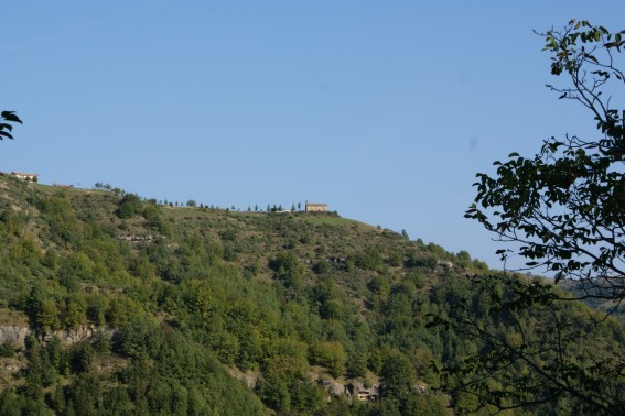 Riano: la Chiesa di S. Michele Arcangelo sulla sommit� del colle
