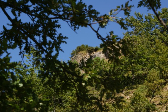 Rocca Roseto a Piano Roseto di Crognaleto: i ruderi