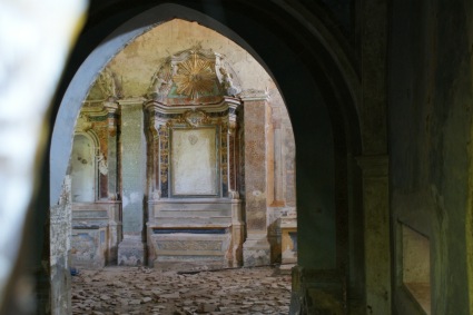 Convento di S. Bernardino a Campli: particolare della chiesa
