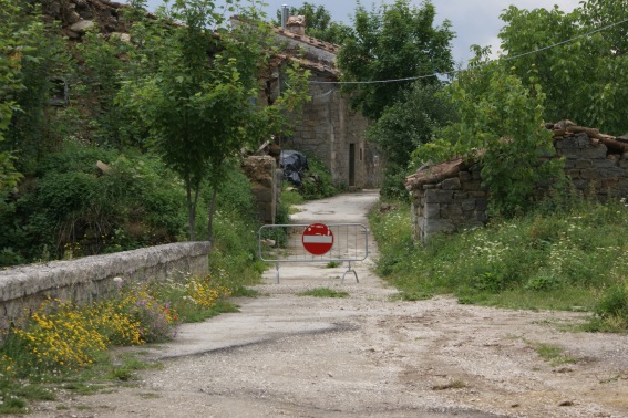 Serra: il borgo � precluso alle auto