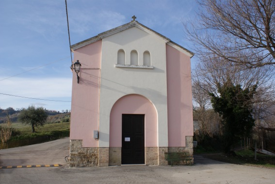 Chiesa della SS. Trinit� a Varano Alto di Teramo