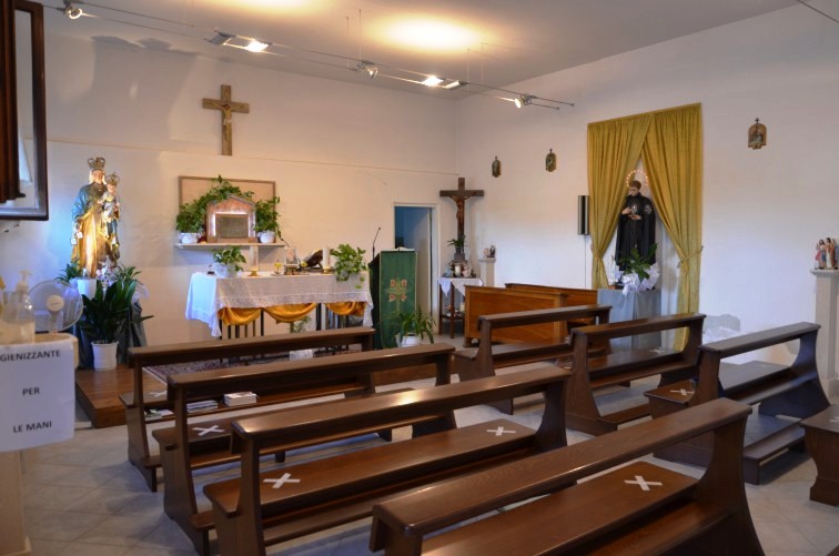 Chiesa della Madonna del Carmine a Villa Lempa di Civitella del Tronto (Te): interno della Cappella di S.Gabriele dell'Addolorata